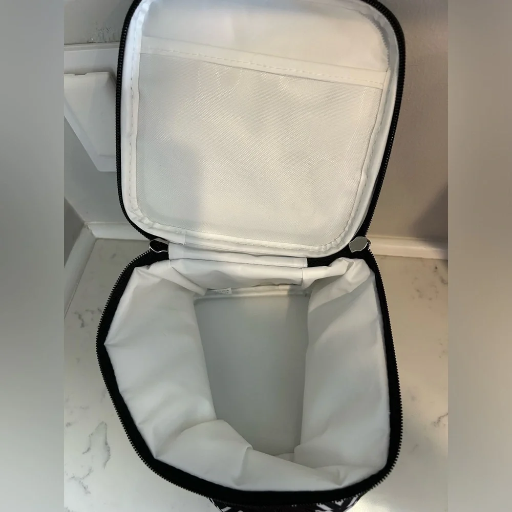 Sarah Wells pumping backpack set - Picture 10 of 10